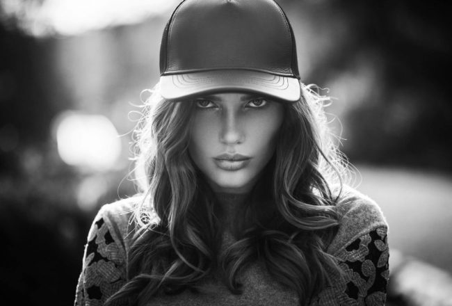 Casquette pour femme scaled