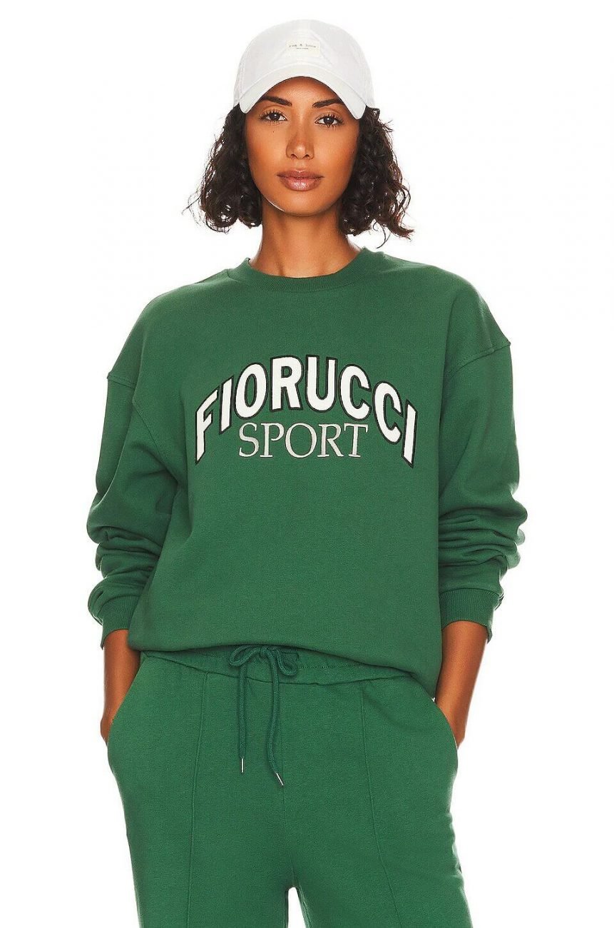 Donna che indossa una felpa sportiva in cotone di Fiorucci