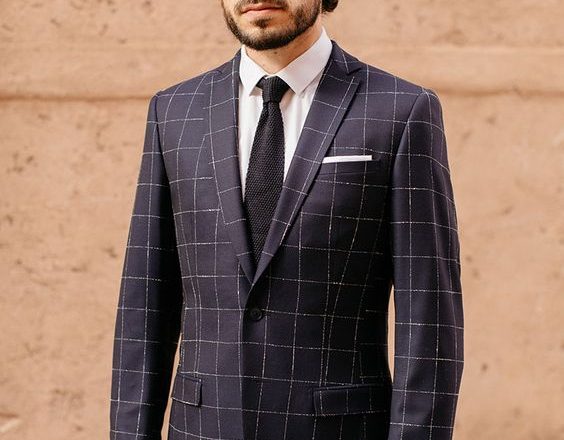 costume motifs cravate noire