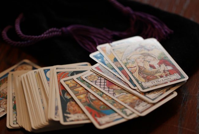 Decouvrez le monde mystique du tarot les arcanes majeurs et mineurs