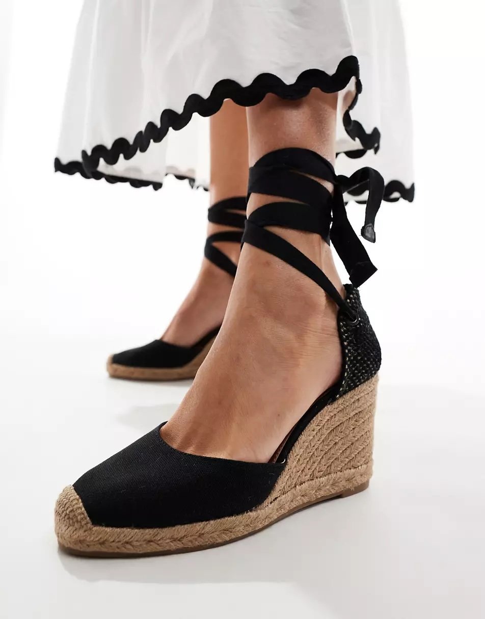 Espadrillas nere con lacci Mango