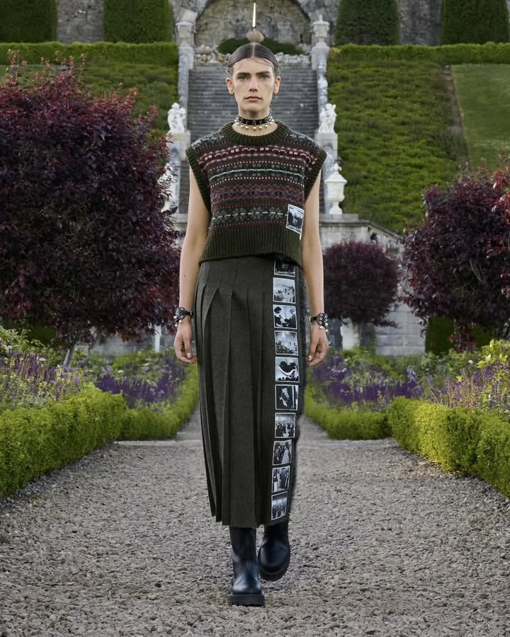 Look défilé croisière Dior 2025 The Kilt