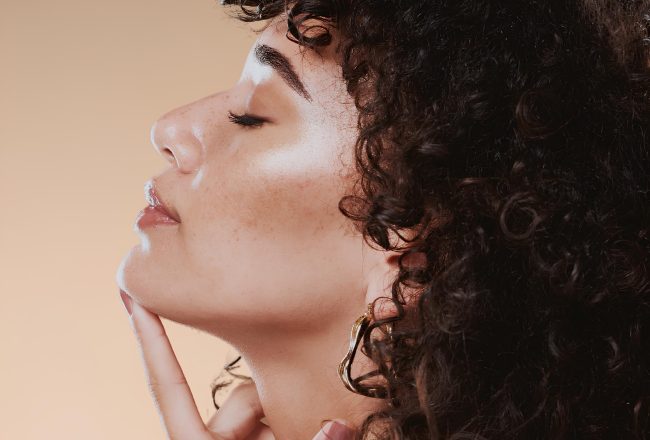 Skinbooster LED radiofrequence les soins stars de 2025 pour une peau transformee Modalova