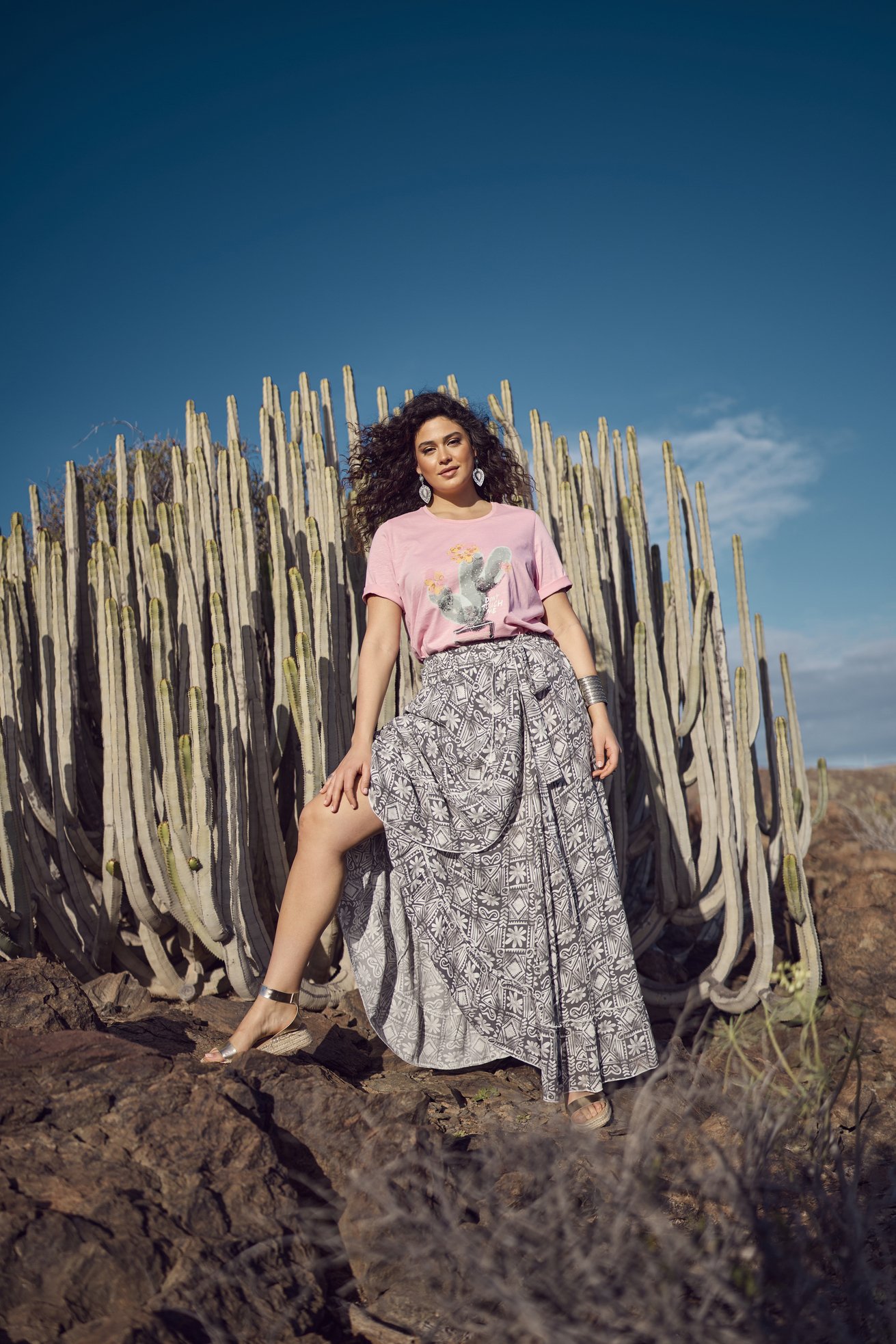 Moda inclusiva: il body positivismo si invita nei nostri outfit estivi 2 Redefinir la silhouette quand la mode ecoute enfin les corps Mode inclusive le body positivisme sinvite dans nos tenues dete Modalova