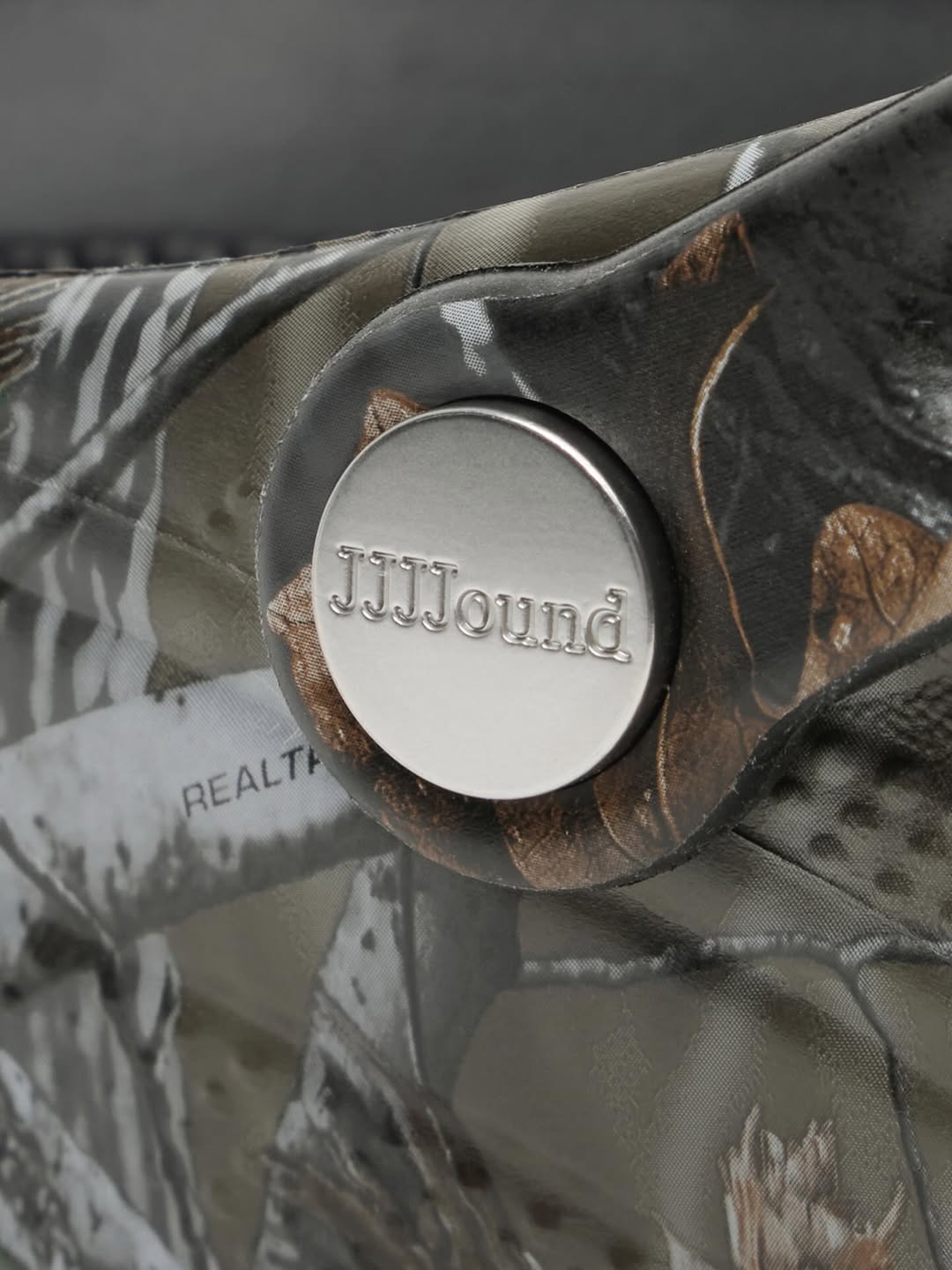 Come si riconosce la firma di JJJJound JJJJound x Crocs la collaborazione che riscrive le regole Modalova