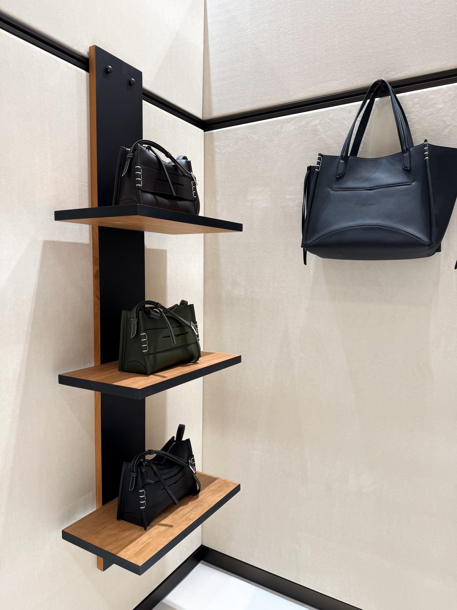 Pop-up JW Anderson x Galeries Lafayette Pauline PINOT Modalova 4