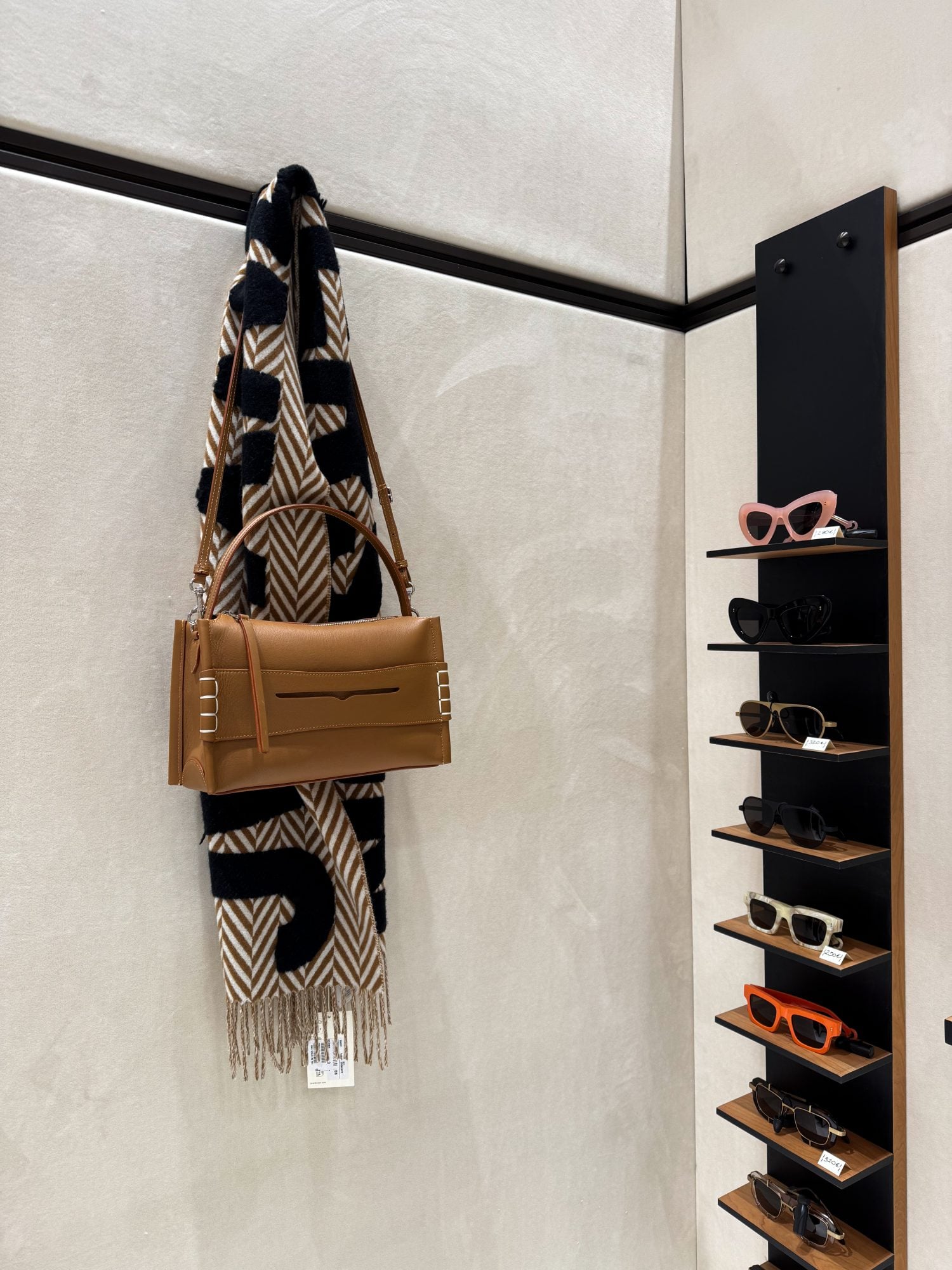 Pop-up JW Anderson x Galeries Lafayette Pauline PINOT Modalova 5