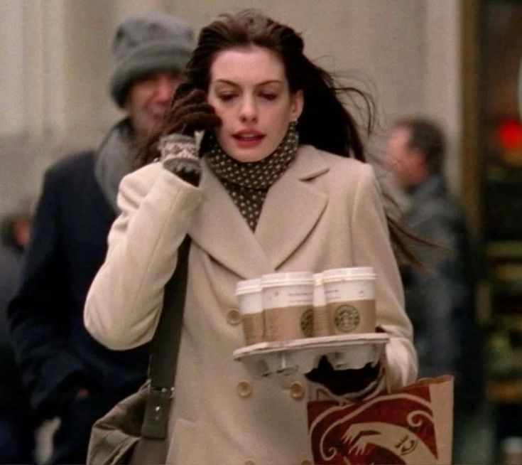 Film Il Diavolo veste Prada scena caffè