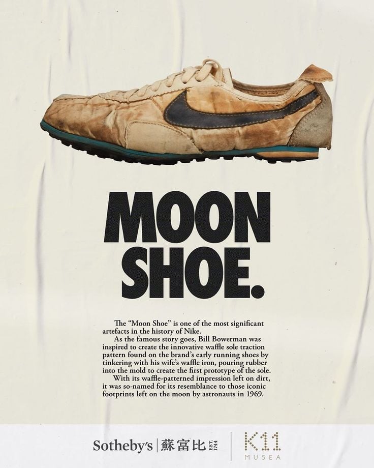 Asta Nike Moon Shoe Sotheby's sneakers morbide