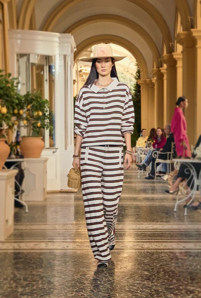 La mariniere femme une icone a reinterpreter 1 Marinieres et pulls marins classiques bretons allure nouvelle Modalova