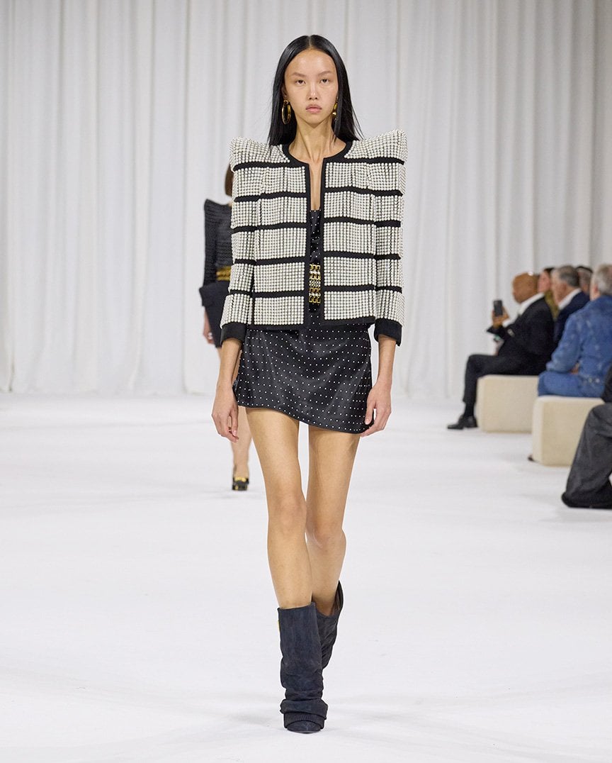 La mariniere femme une icone a reinterpreter Marinieres et pulls marins classiques bretons allure nouvelle Modalova