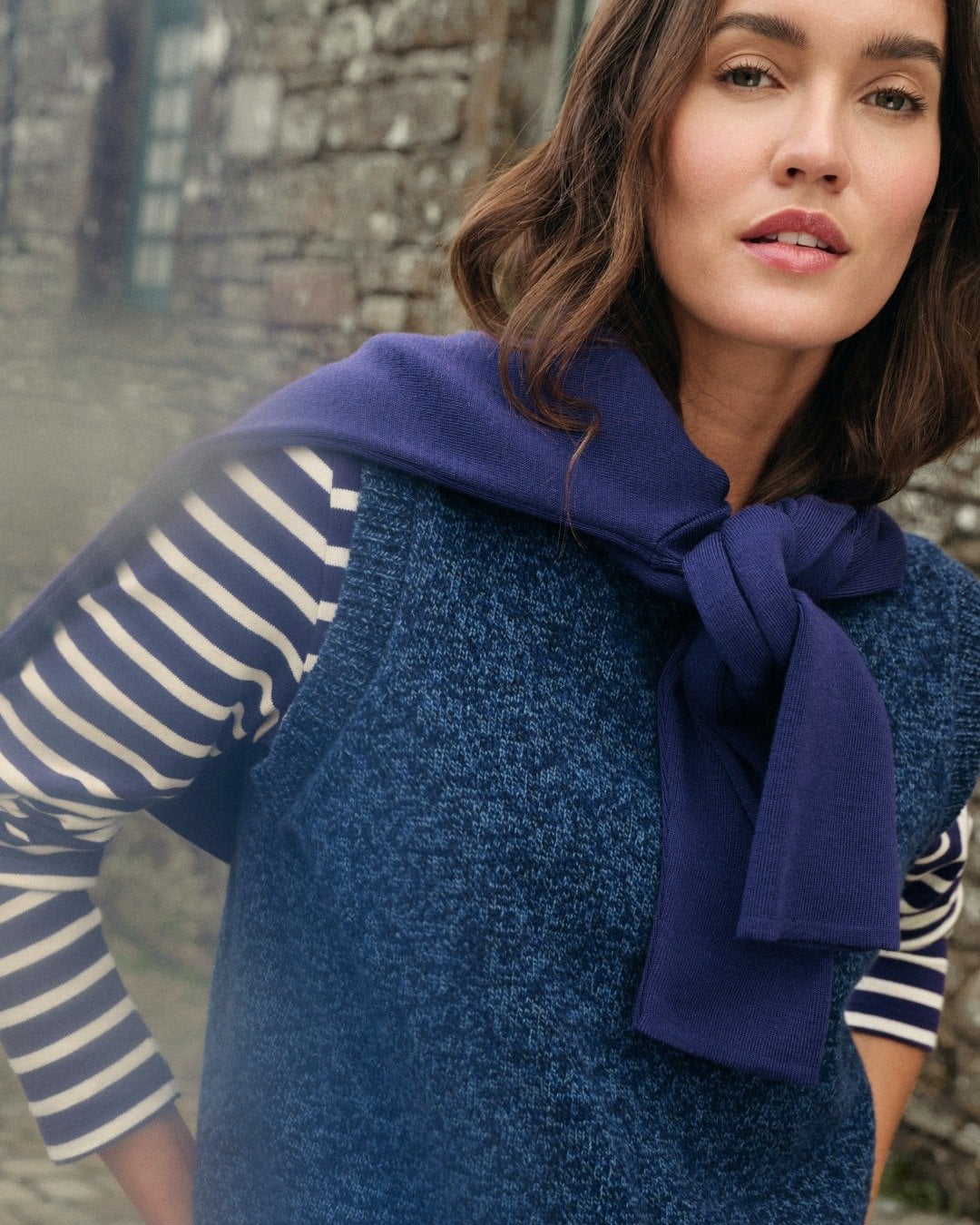 Un heritage breton aux lignes repensees Marinieres et pulls marins classiques bretons allure nouvelle Modalova