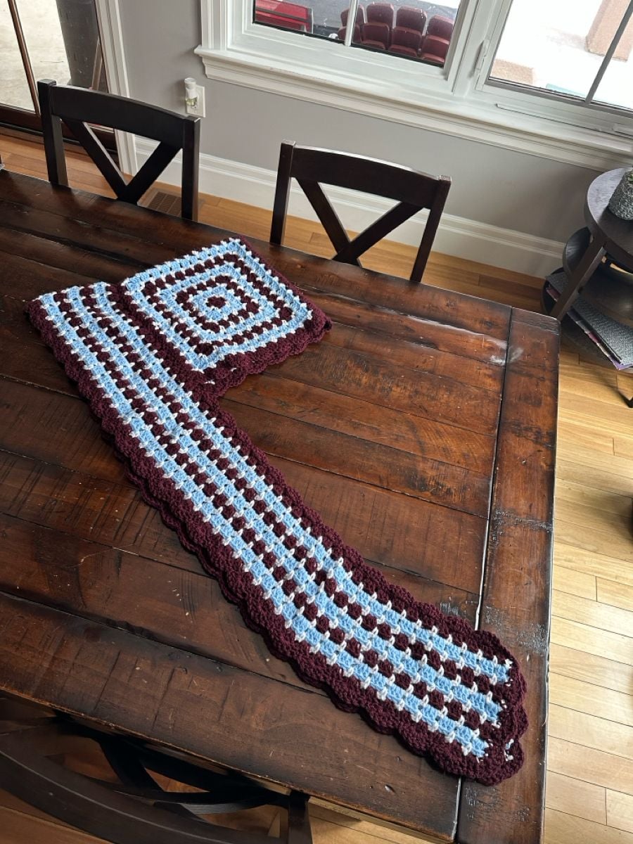 Cagoule écharpe en crochet