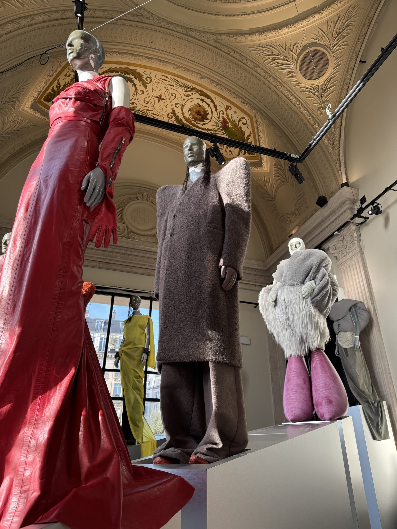 Foto esposizione Rick Owen, Temple of Love, Palais Galliera Pauline PINOT