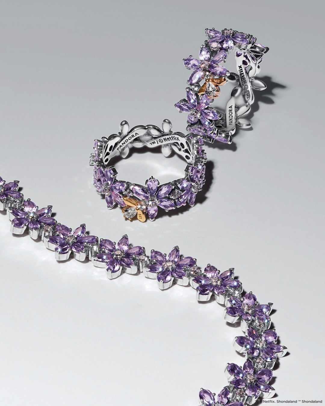 Gioielli Pandora x Bridgerton Netflix Shondaland
