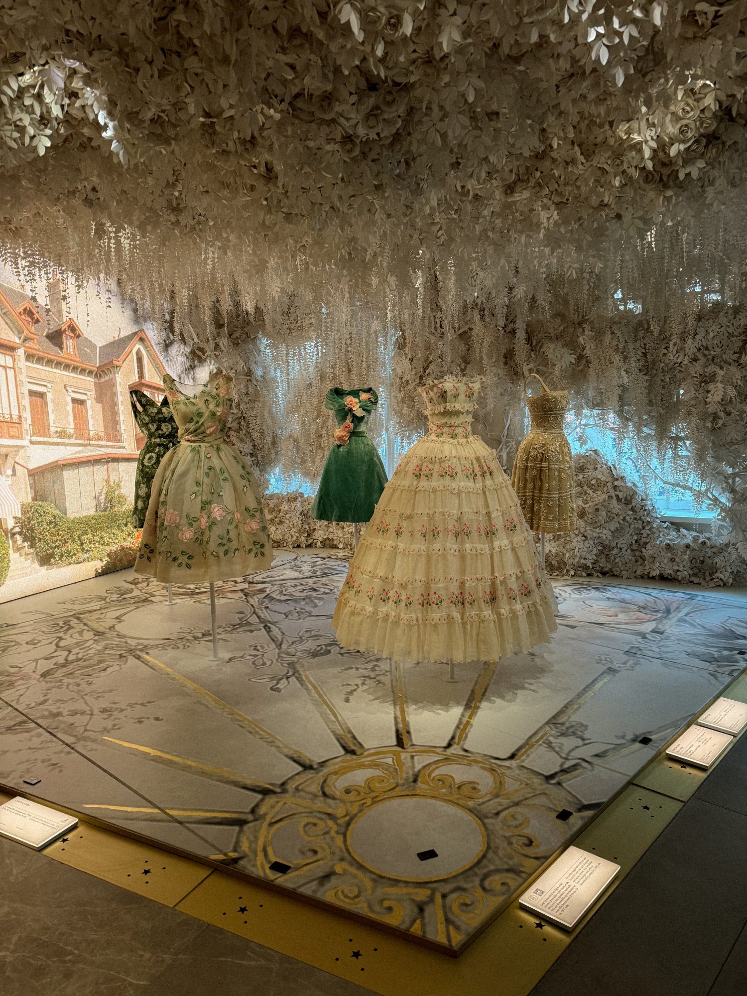 Esposizione Azzedine Alaïa e Christian Dior alla Galerie Dior, foto Pauline Pinot