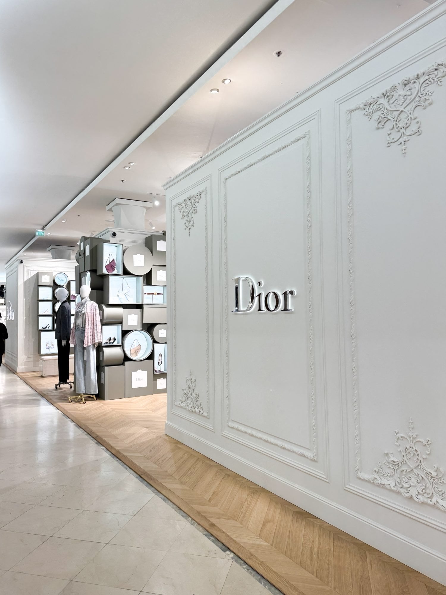 Ultimi giorni per scoprire il pop-up Dior al Bon Marché 2 Pop-up Dior al Bon Marché foto Pauline PINOT