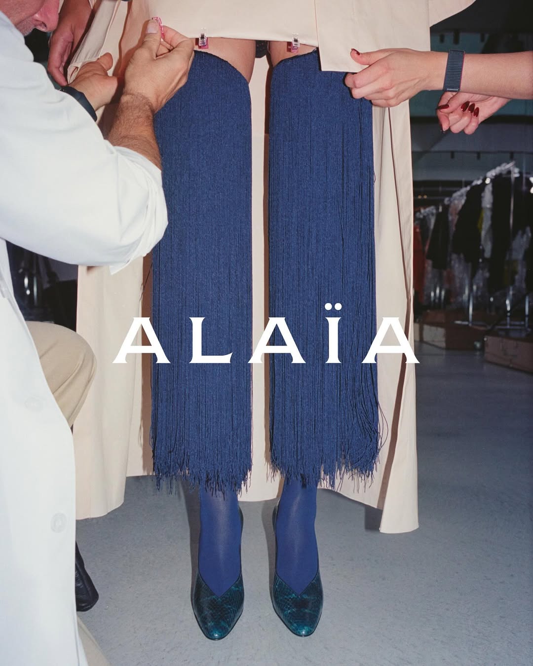La tendenza delle frange torna questa primavera? 6 Collezione primavera estate 2026 Alaïa tendenza frange
