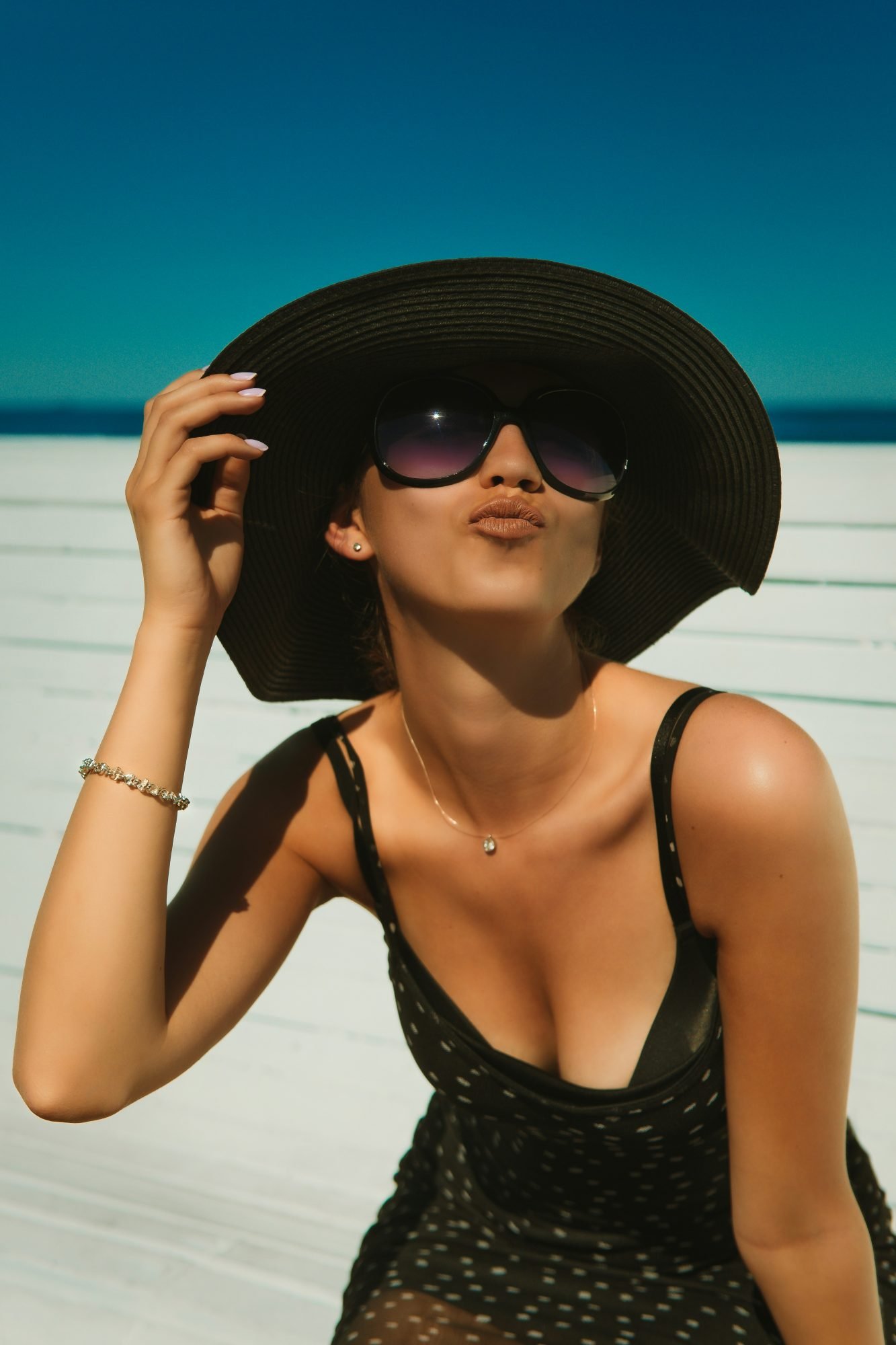 Pelle sana: le abitudini che fanno la differenza 3 La protection solaire reflexe beaute essentiel Peau saine les habitudes qui font la difference Modalova