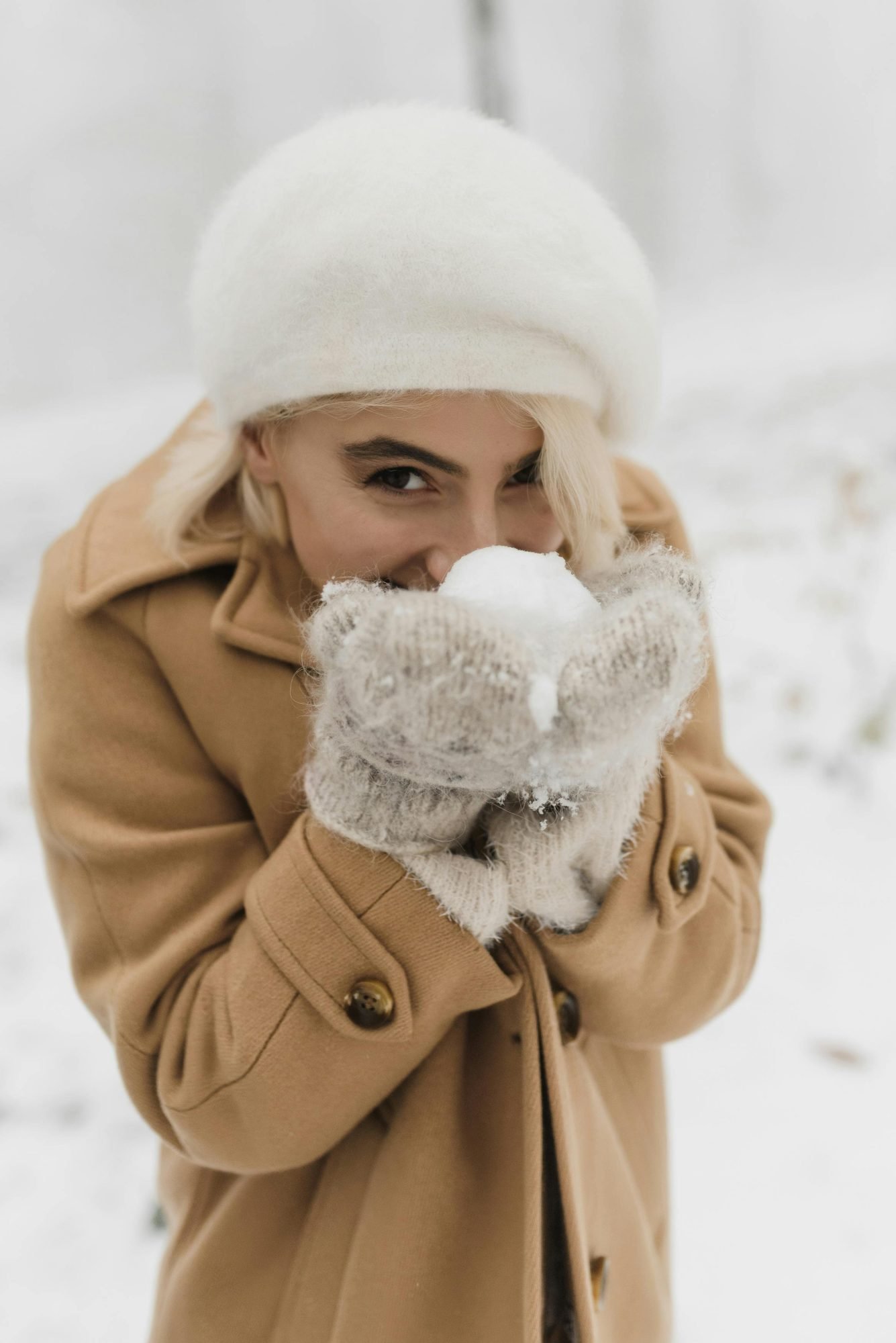 Perché i guanti rimangono un classico dell'abbigliamento 4 Un accessoire discret mais essentiel Pourquoi les gants restent un classique du vestiaire Modalova