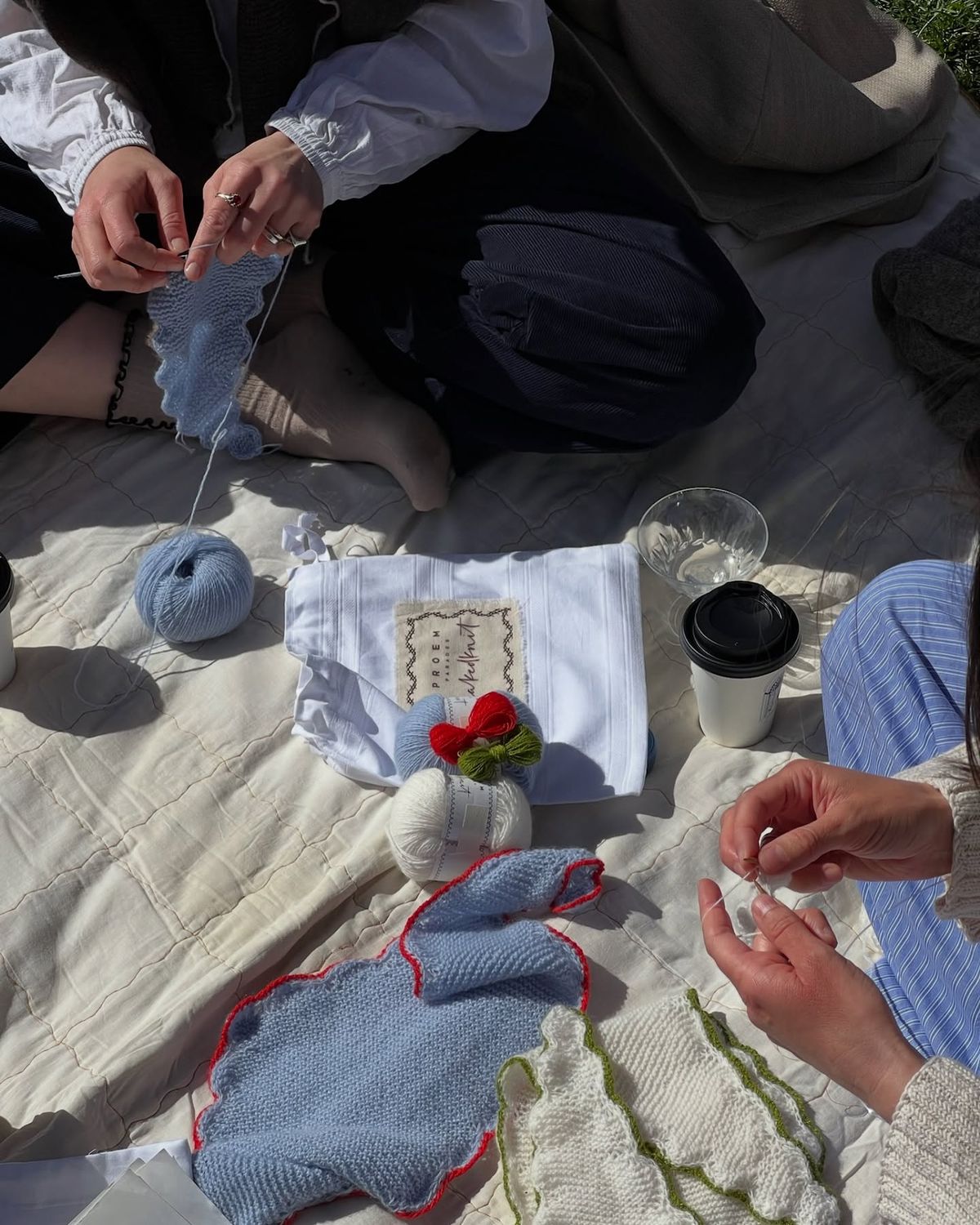 Le nostre ispirazioni per sciarpe fai da te all'uncinetto di Sophie 7 Pattern della Sophie scarf di Naked Knit