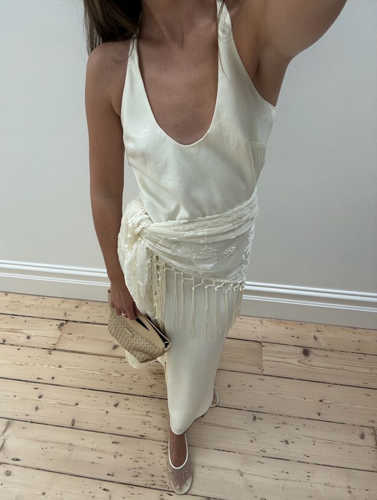 Cintura con sciarpa: come indossare il foulard in vita? 5 mattiegouman foulard scarf belting look