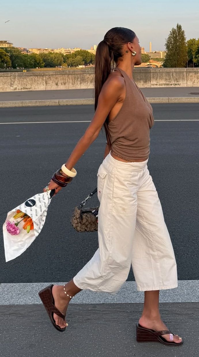 Le wedges mules: il ritorno deciso delle zeppe 11 Look primavera donna scarpe con zeppa