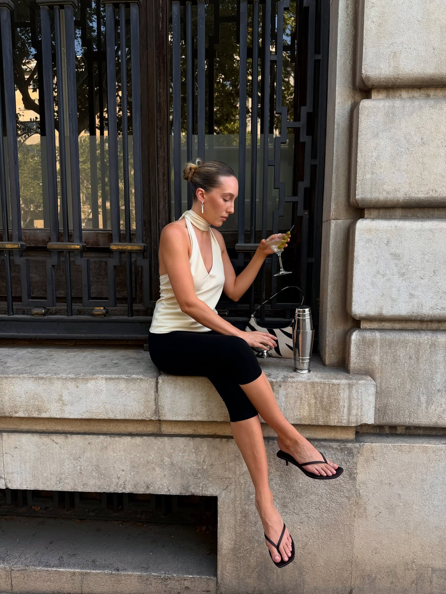 Outfit serale con pantaloni capri