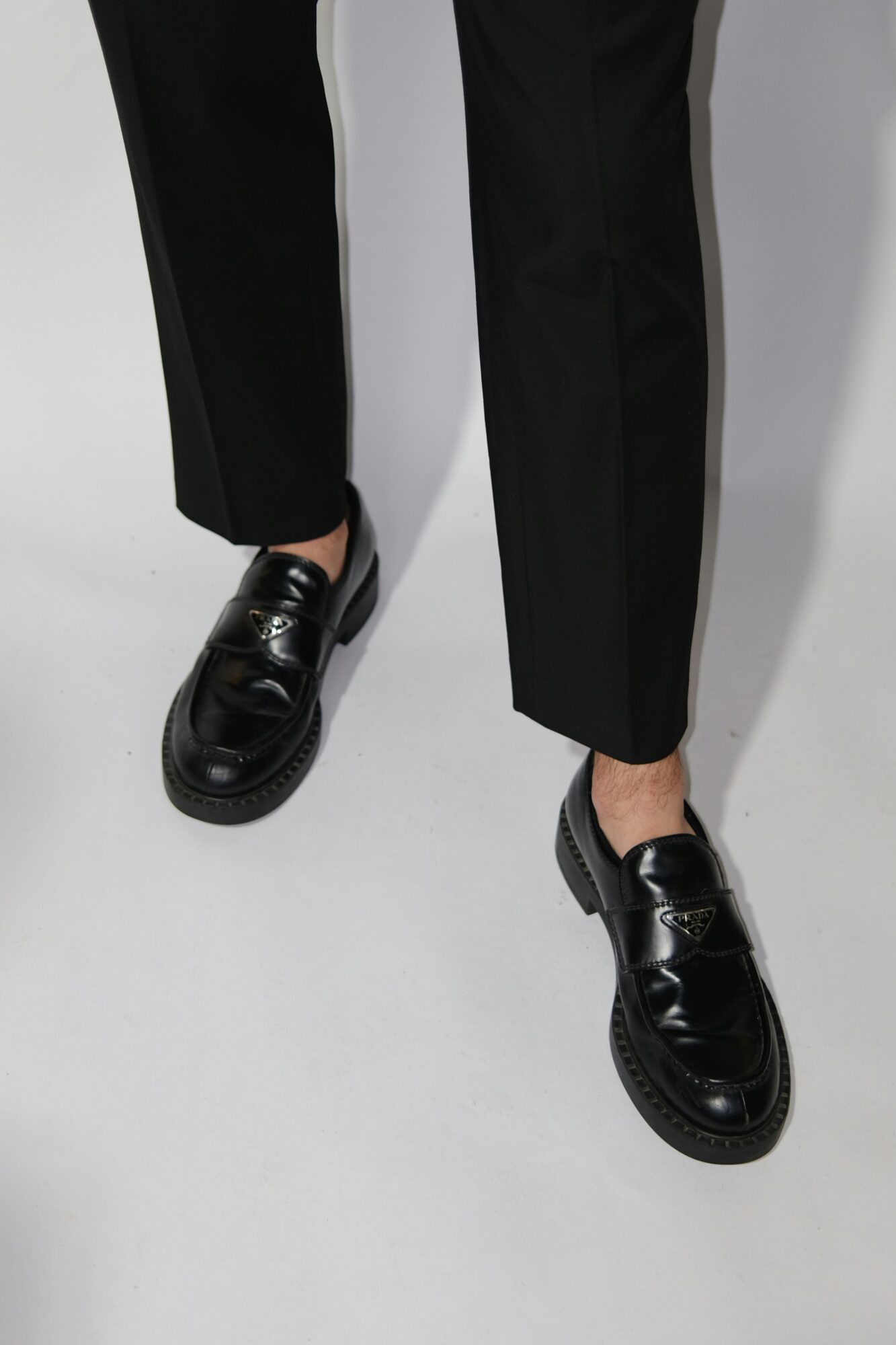 Le scarpe che reinventano l'abito da uomo 2 Le loafer nouvelle signature du tailoring Les chaussures qui reinventent le costume homme Modalova