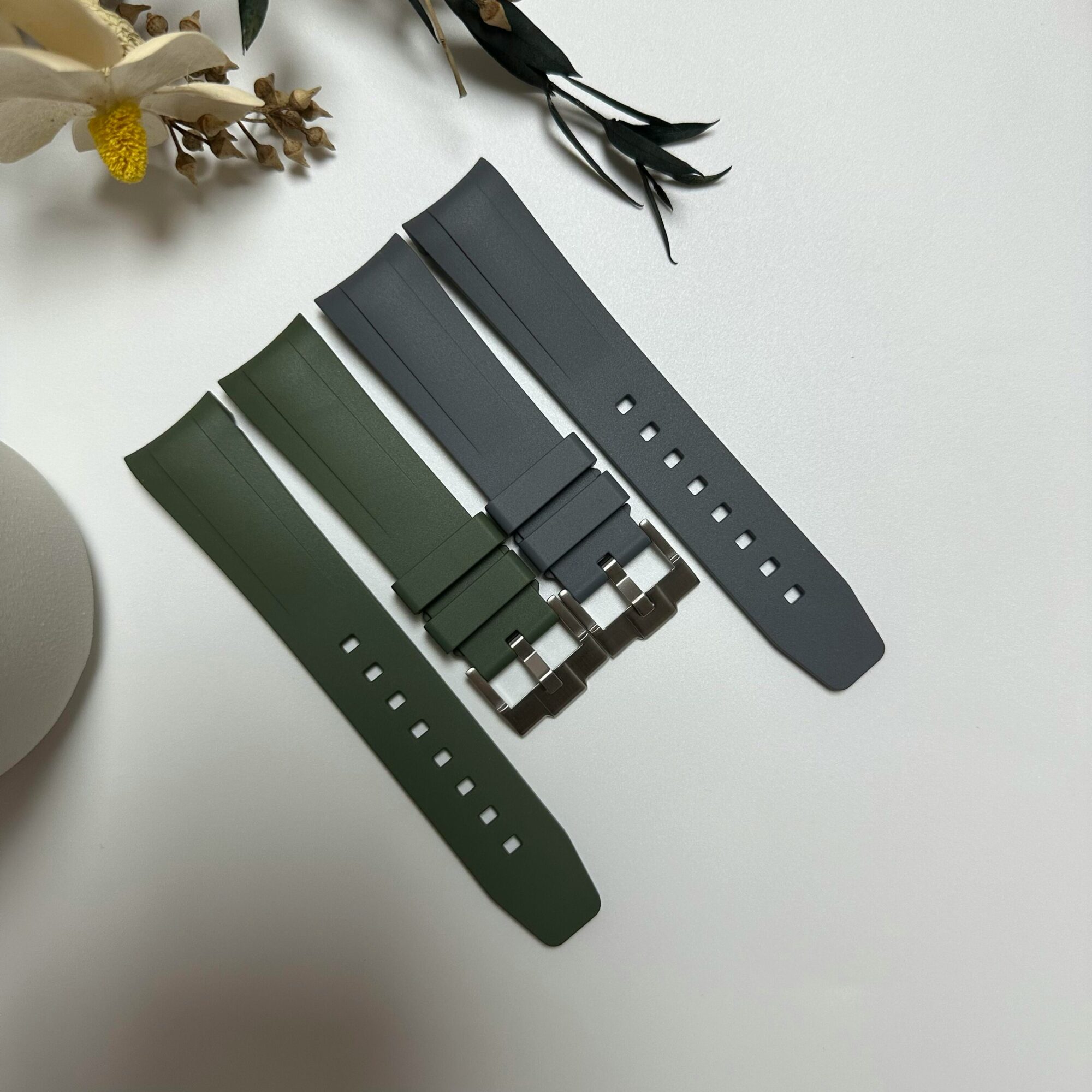 Un orologio, tre stili: il chic del bracciale in gomma 3 Quelques millimetres qui changent tout Une montre trois allures le chic du bracelet caoutchouc Modalova