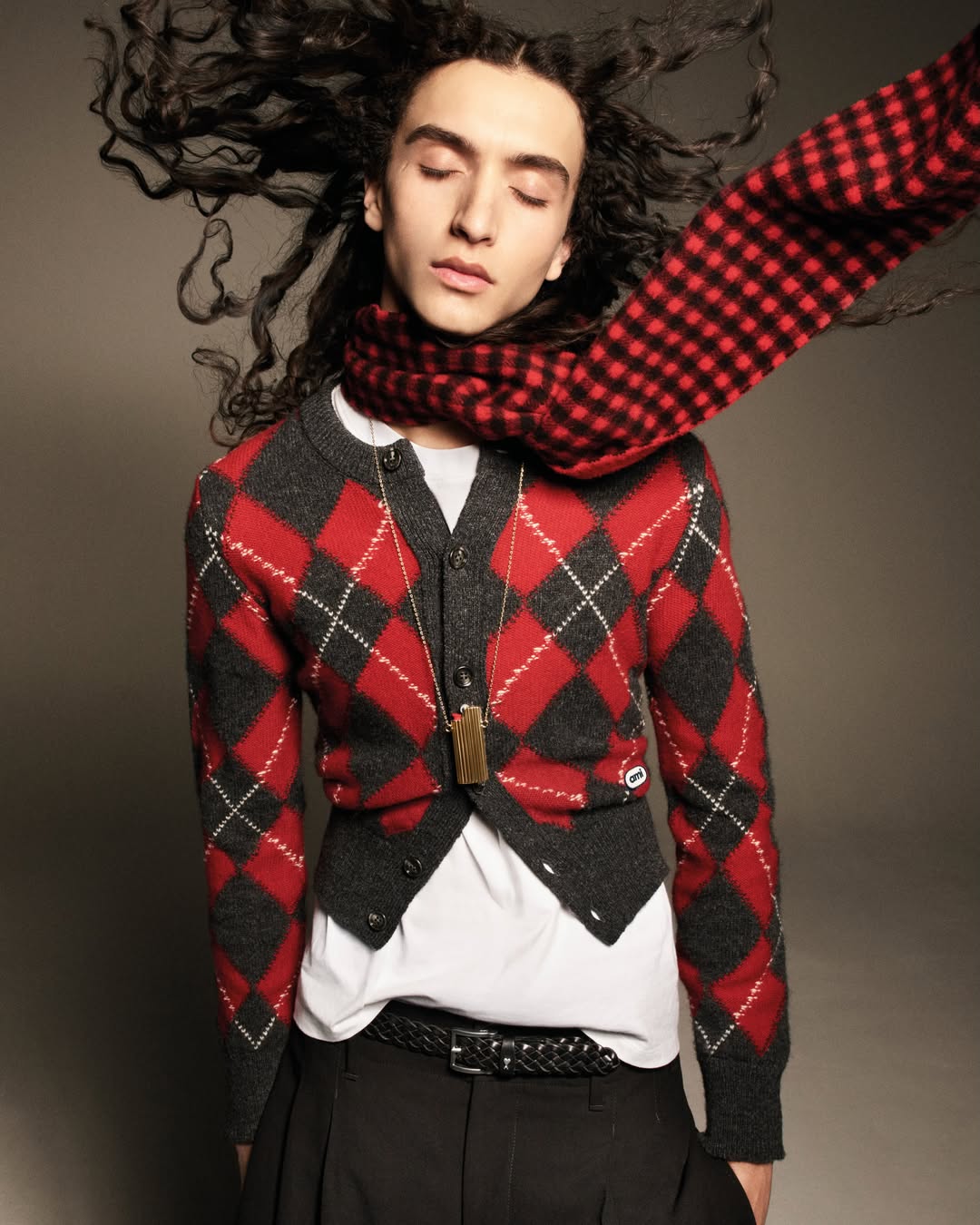 Il tartan e l'argyle come motivi distintivi di quest'autunno 6 Cardigan motivo argyle Ami Paris