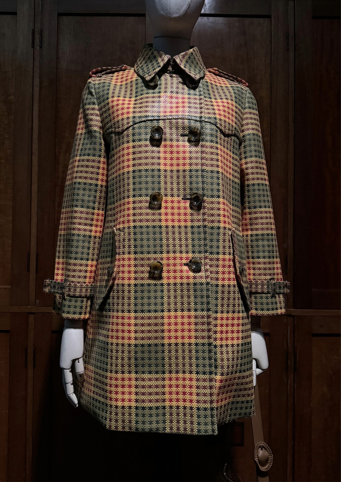 Il trench Burberry : Création d'une icône - l'appuntamento al Museo V&A 5 Trench Burberry mostra V&A